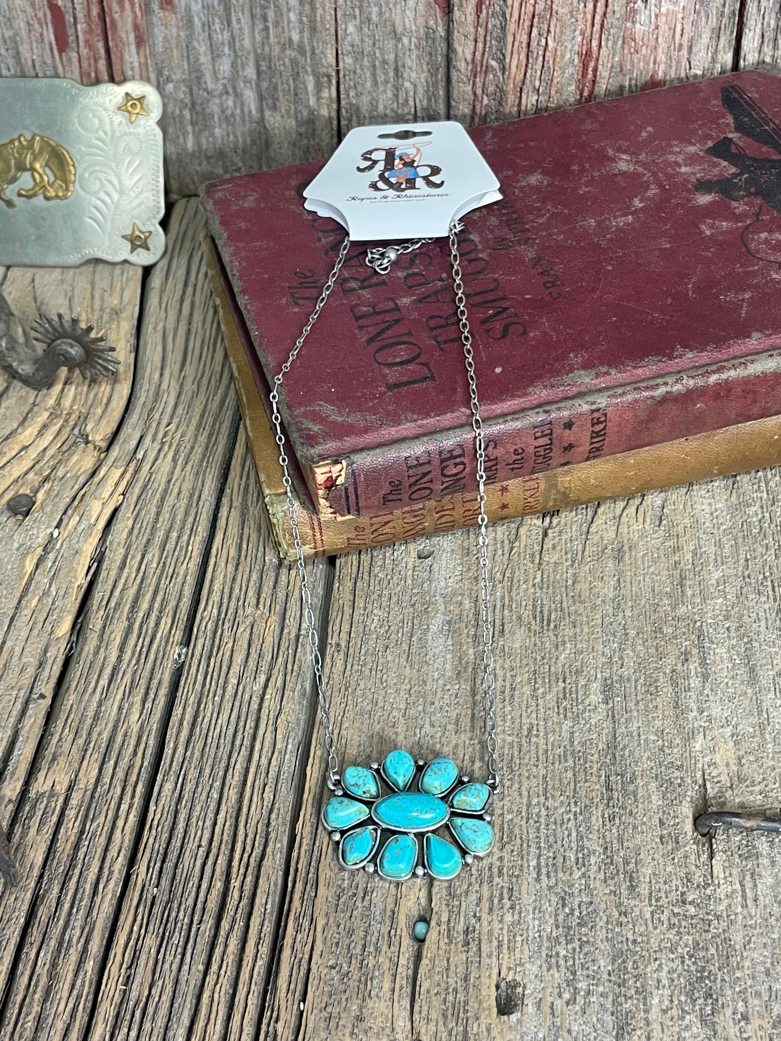 Turquoise Oval Cluster Necklace