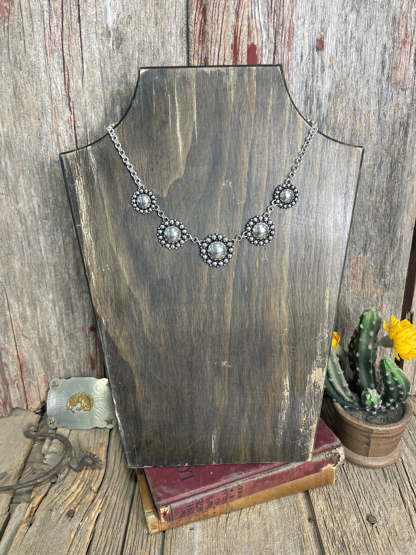 Silver Spot Concho Necklace Set