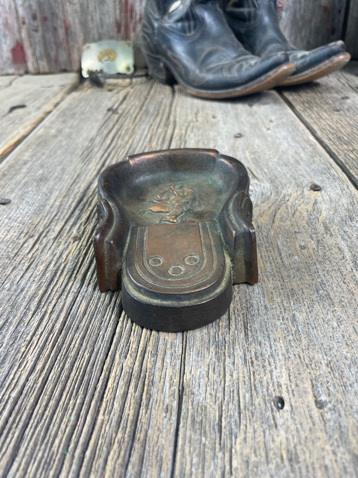 Bucking Bronc Stirrup Tray