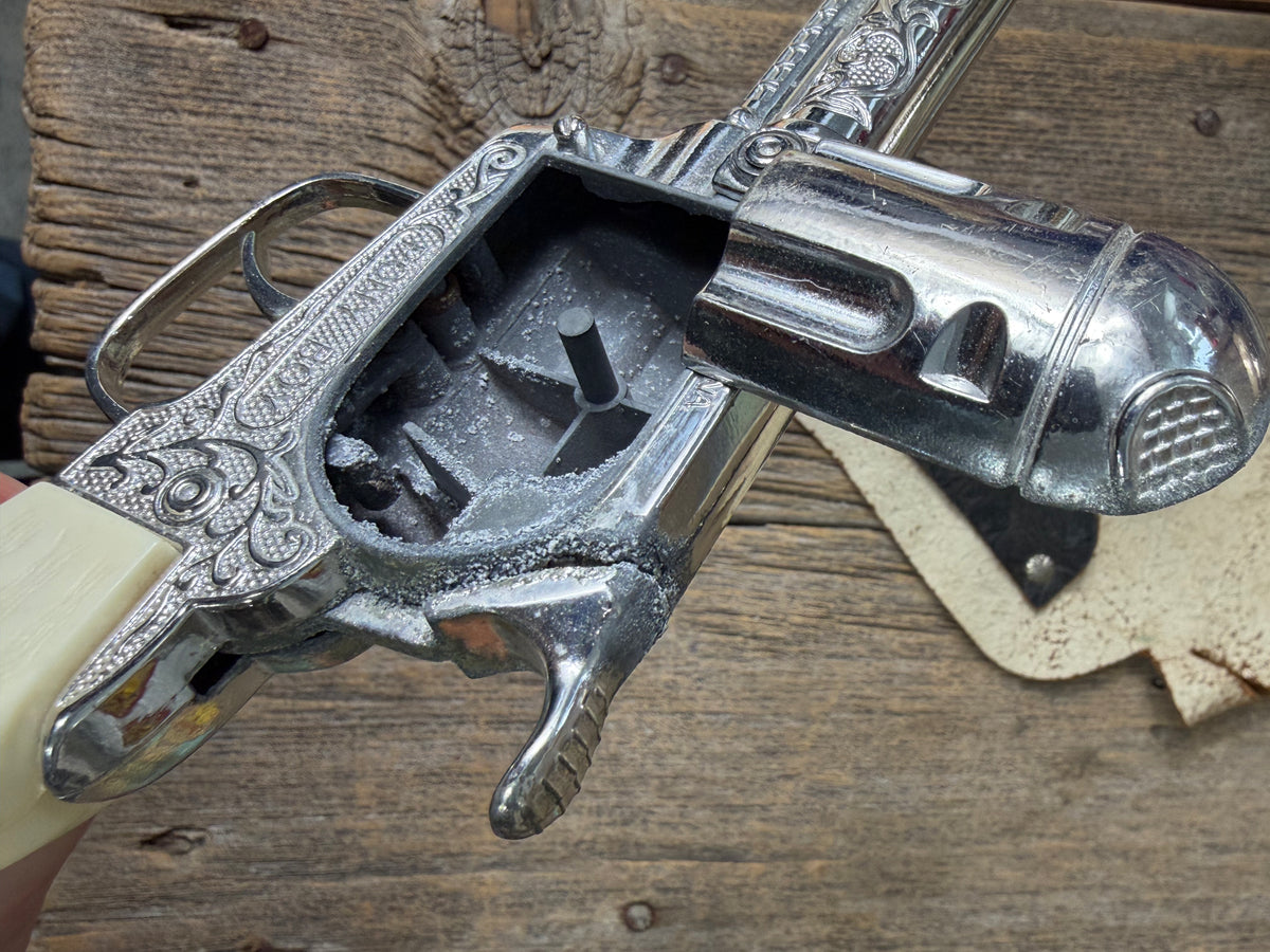 Toy Cap Gun &amp; Holster