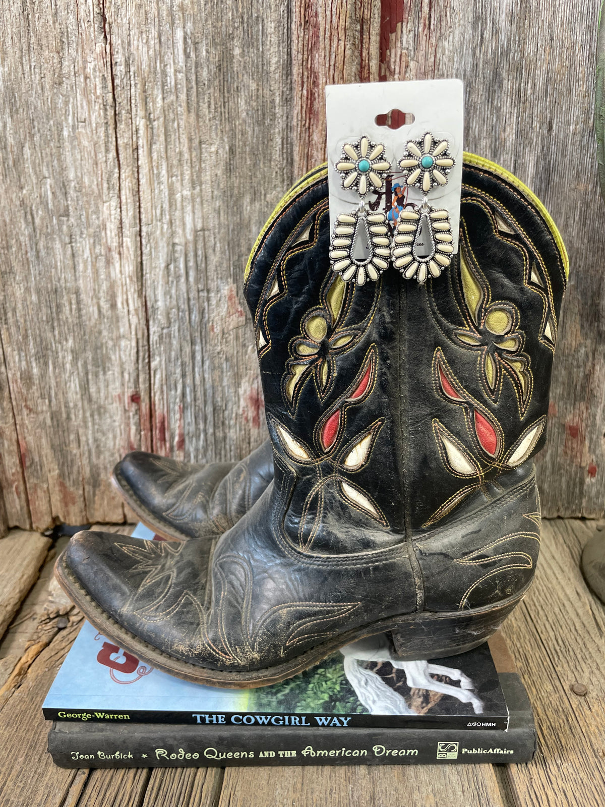 Stone Flower Dangle Earrings