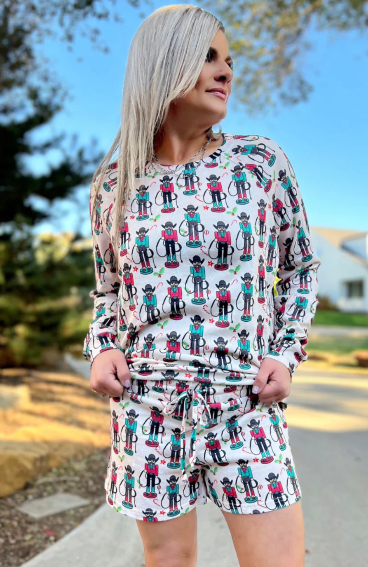 Ropin Around The Christmas Tree Top