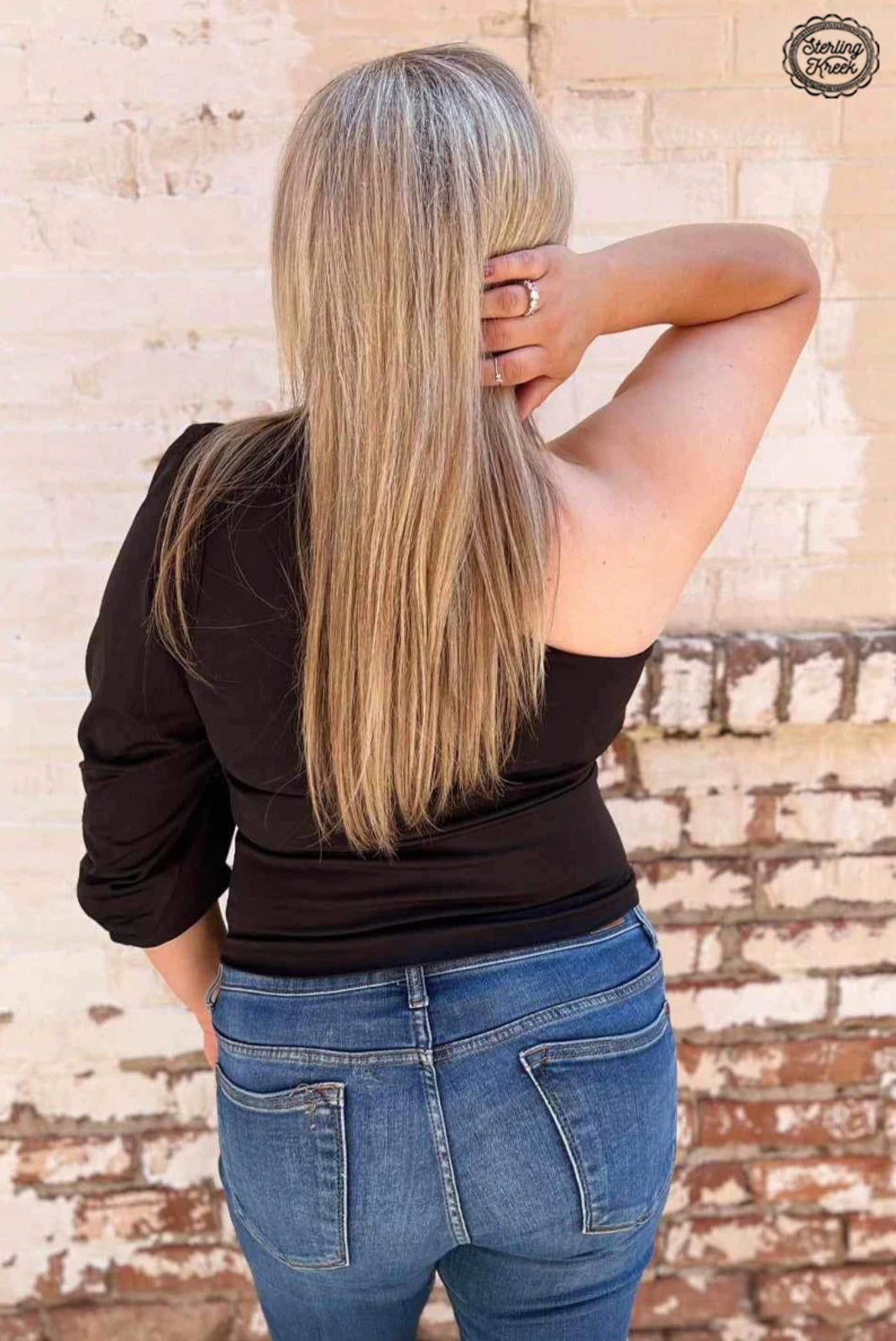 On The Horizon Top Black