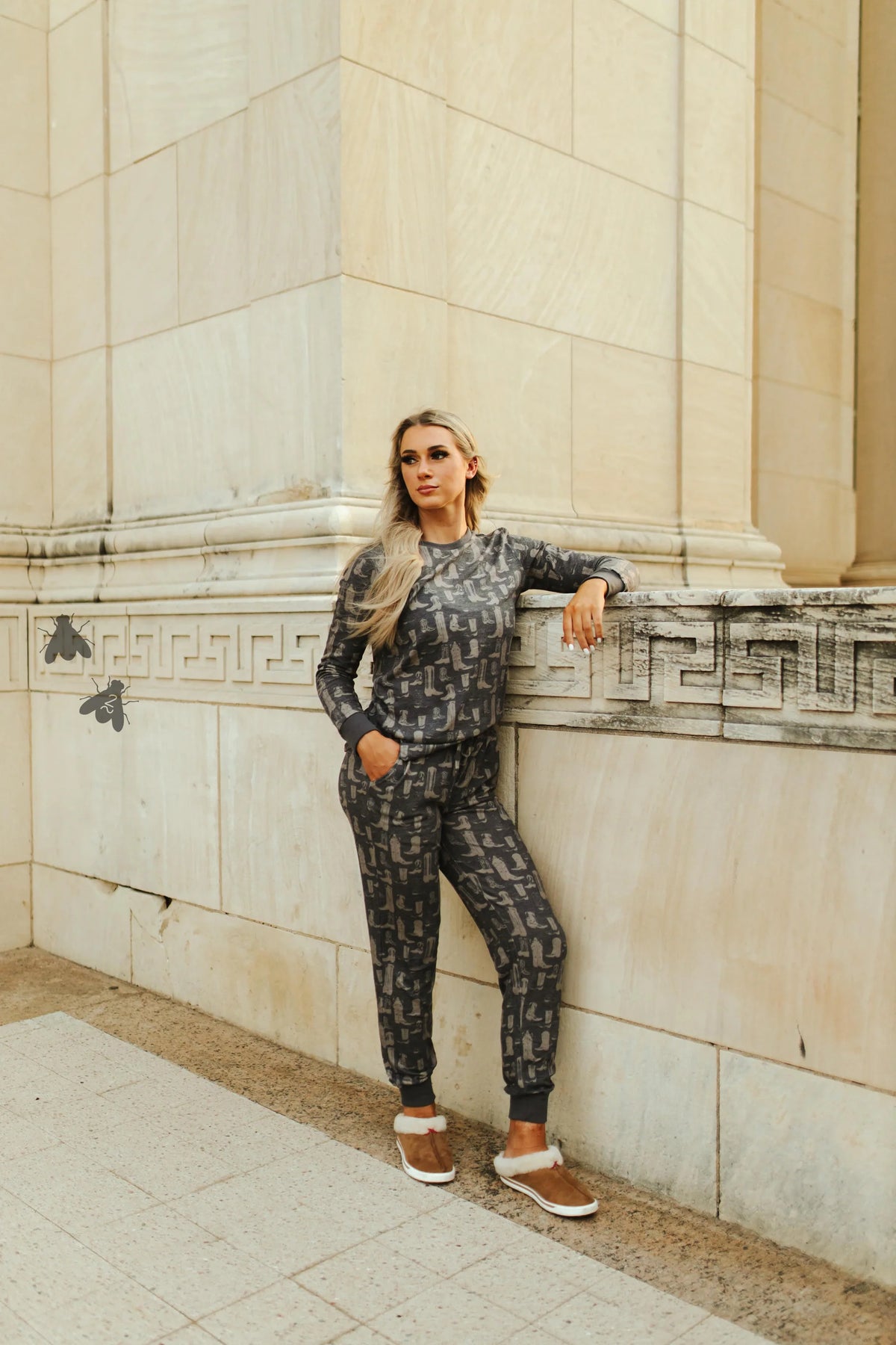 Loungy Lariat Joggers Boot Scoot