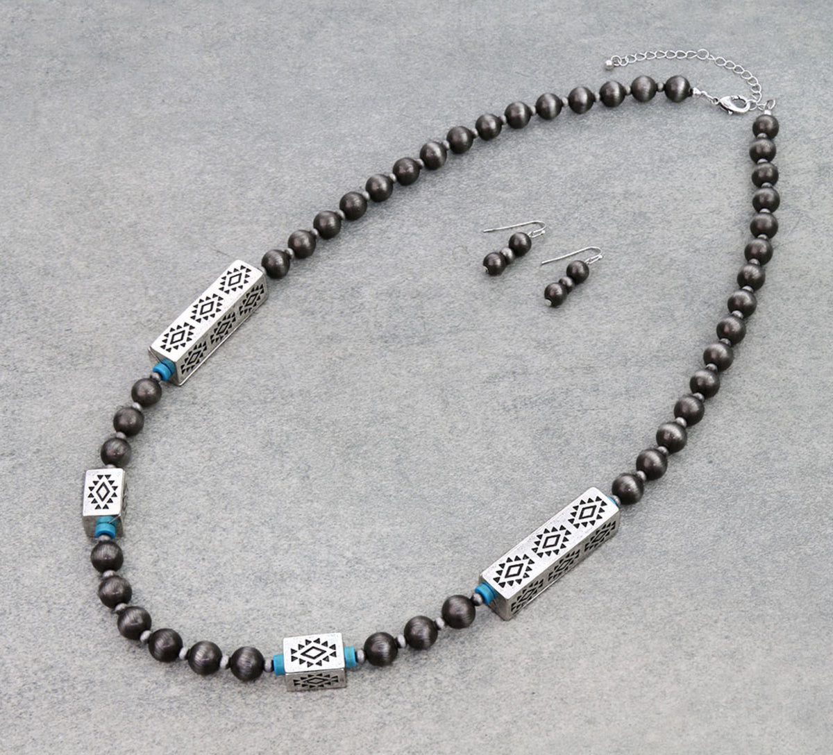 Square Aztec Bead Western Pearls Necklace