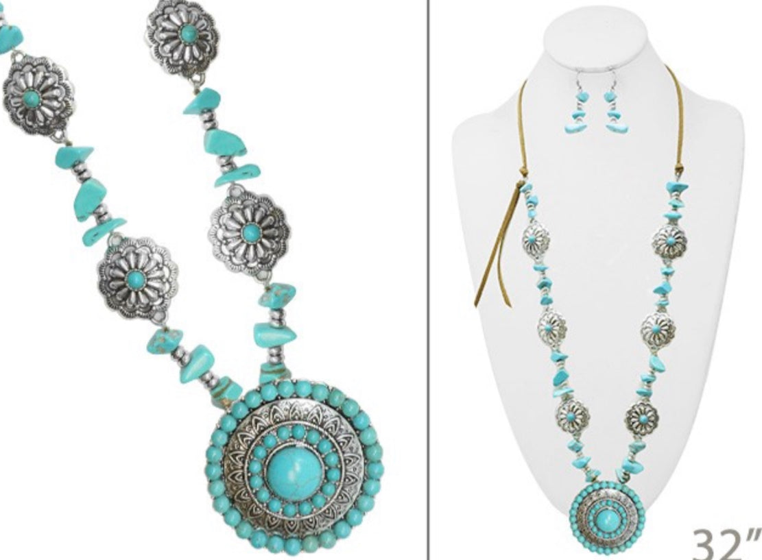 Silver Concho & Turquiose Bib Necklace Set