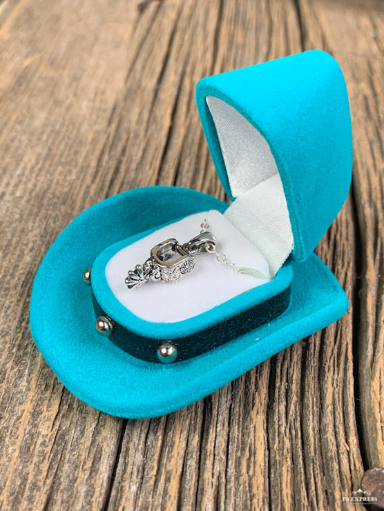 Girls western spur necklace w/ hat gift box
