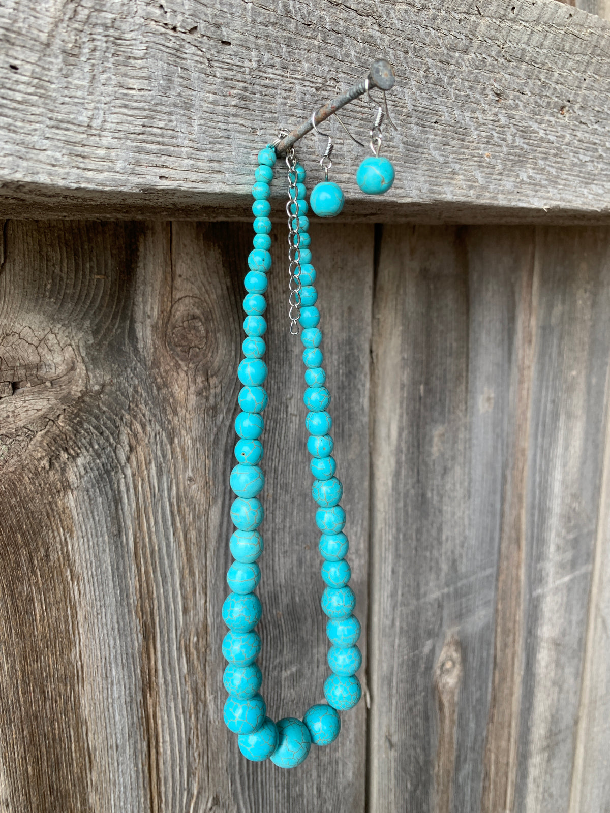 Turquoise Graduated Necklace &amp; Earring Set