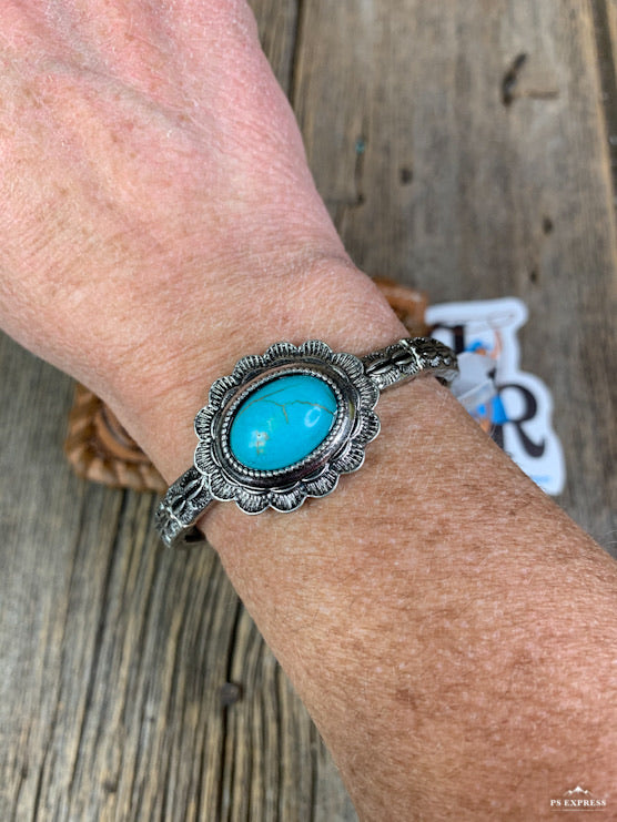 Stone Concho Stretch Bracelet